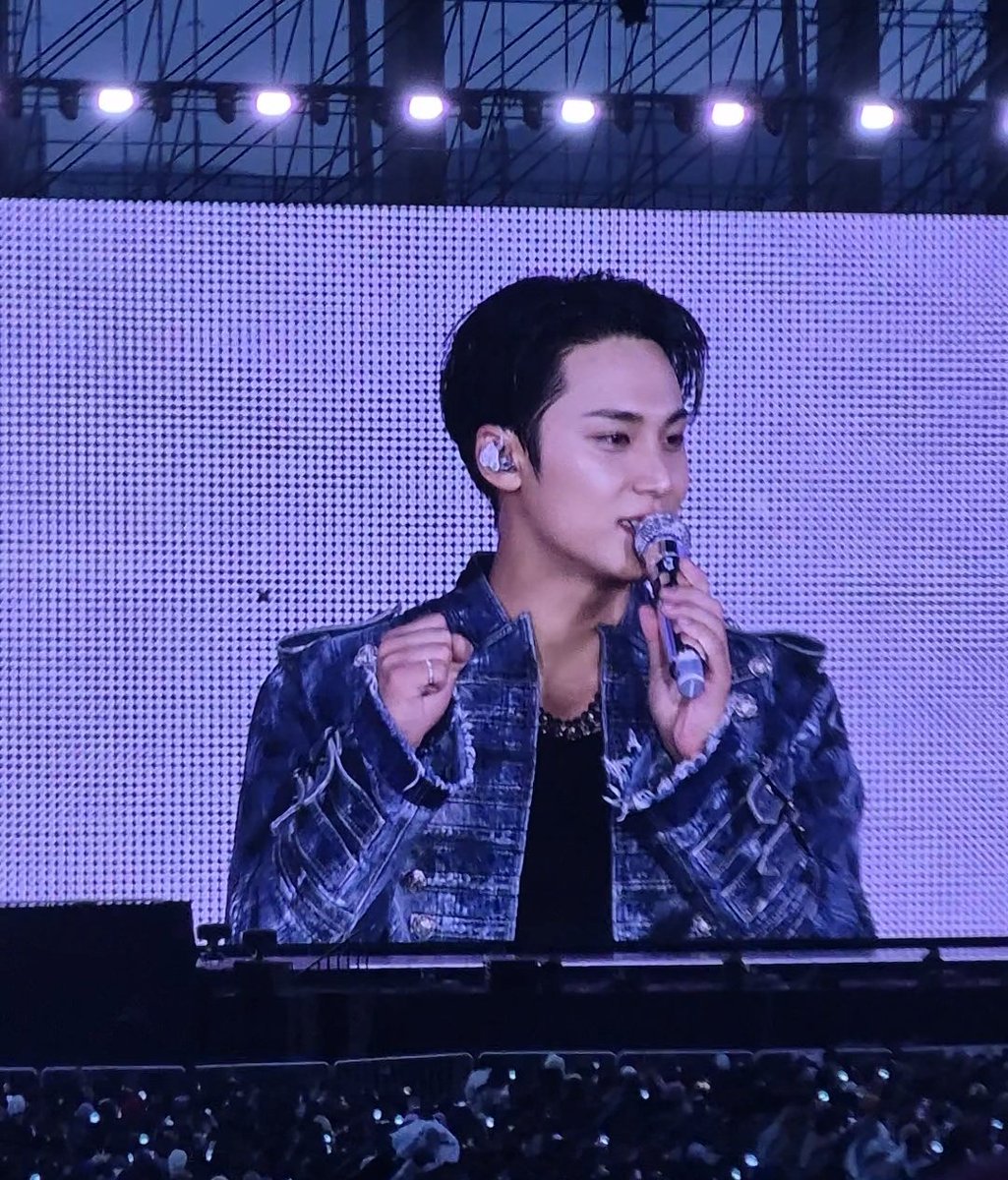 ちーず tweet media