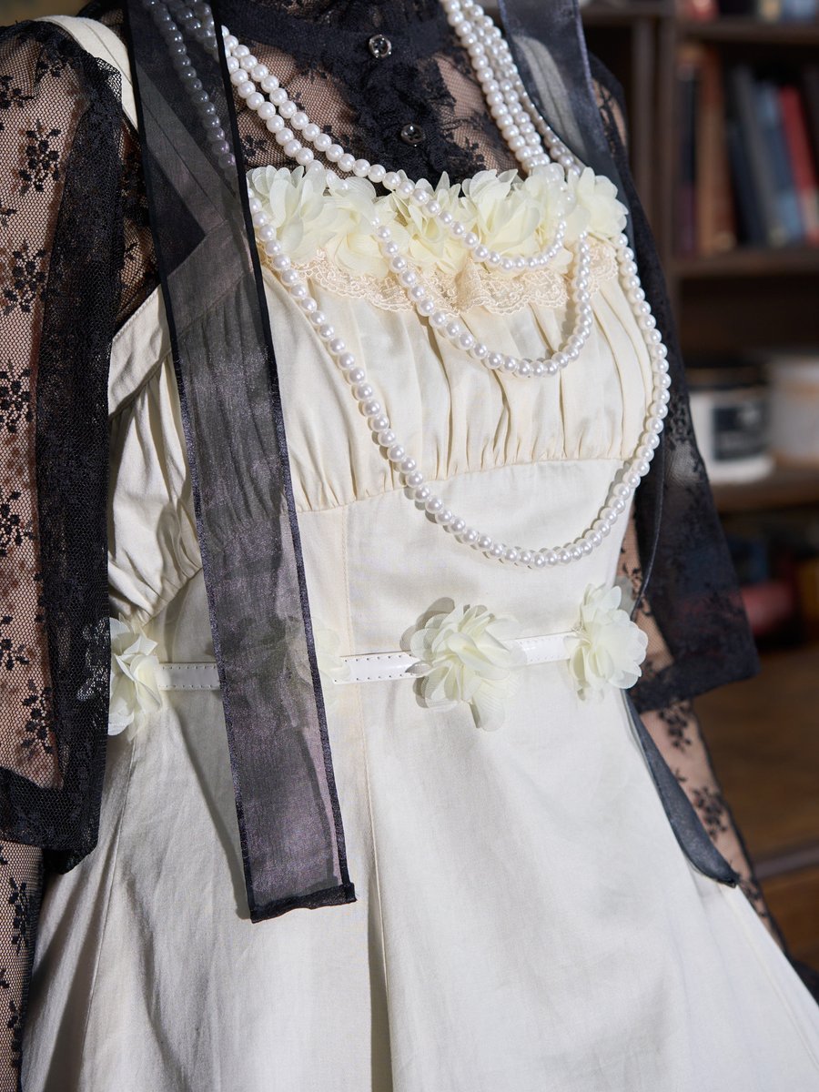 Victorian maiden tweet media