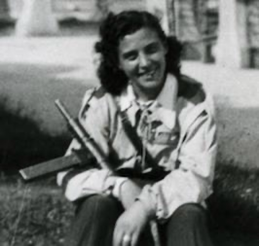 ANPIRomaPosti's tweet photo. "Ricordo che negli interrogatori che ho ricevuto da parte dei nazisti mi hanno chiamata per la prima volta "ribelle". Ebbene io mi sono detta: "Io sarò sempre ribelle, è una parola che mi piace".
#ElsaOliva #Piedimulera (#NO)11 aprile 1921 #Domodossola #11aprile 1994. https://t.co/8kFvvGzibS