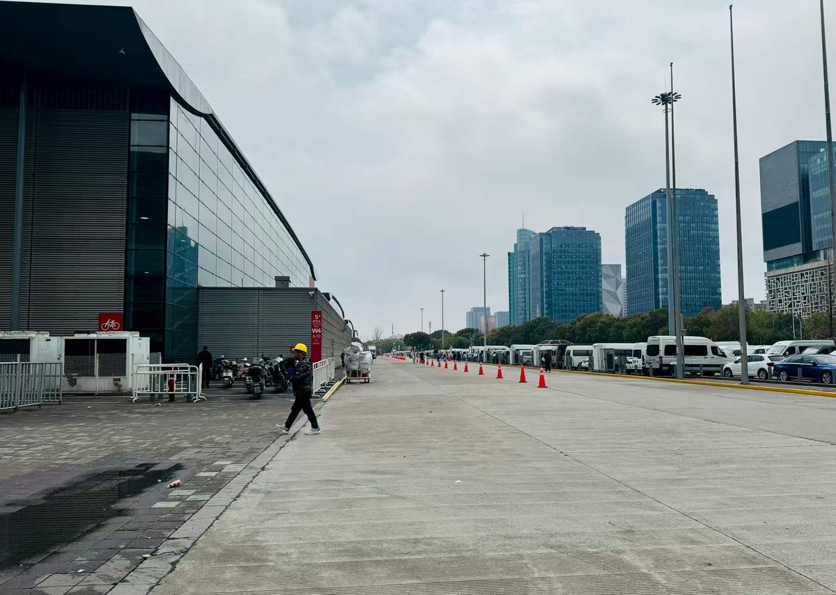 China CNC Machine Tool Fair stand builder,CIMT booth design build丨YOHOEXPO  
Custom booth design setup in China:  grant.y@yoho-expo.net