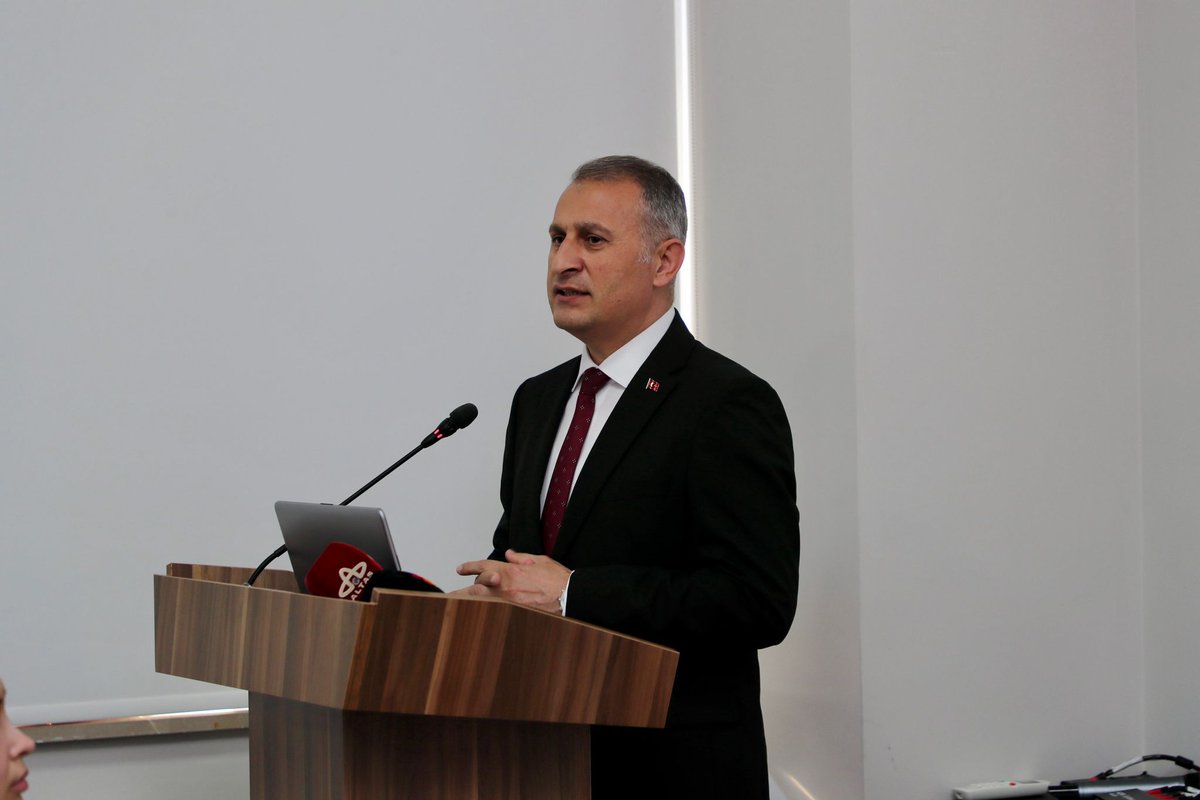 Tarım Arazilerinin Korunması Ve Kullanılmasına İlişkin Usul ve Esaslar Yeniden Düzenlendi

Vali Muammer Erol’un başkanlığında yapılan İl Güvenlik Asayiş ve Koordinasyon Toplantısında bir sunum yapan İl Tarım ve Orman Müdürü Bayram Ay, Tarım ve Orman Bakanlığınca yeniden