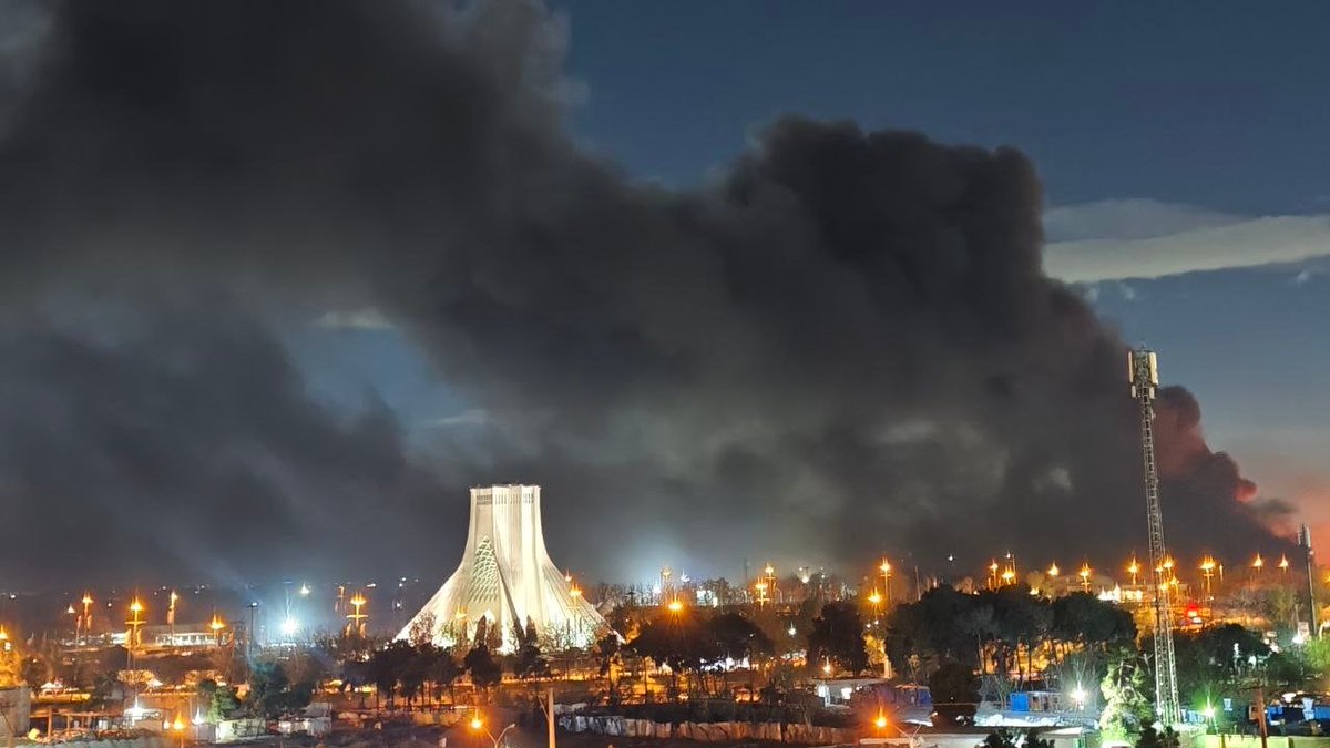 امتداد #آبان_خونین tweet media