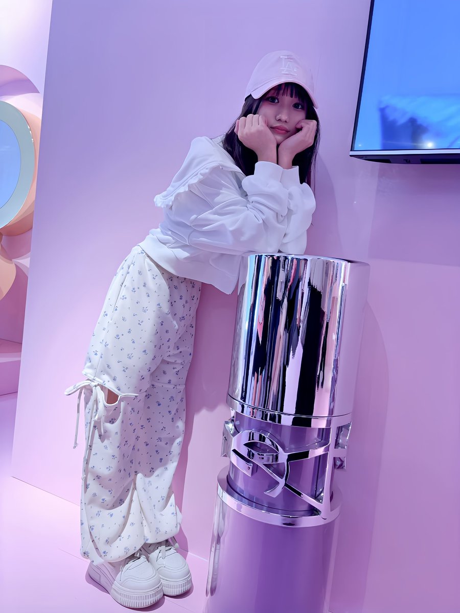 𝜗𝜚.˚⋆るぅ.⋆𝜗𝜚 tweet media