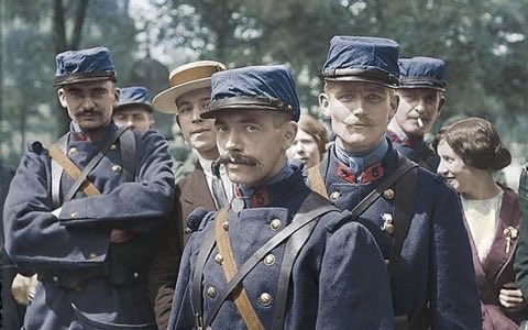 Droitard Bavard 🇫🇷 (VF) tweet media