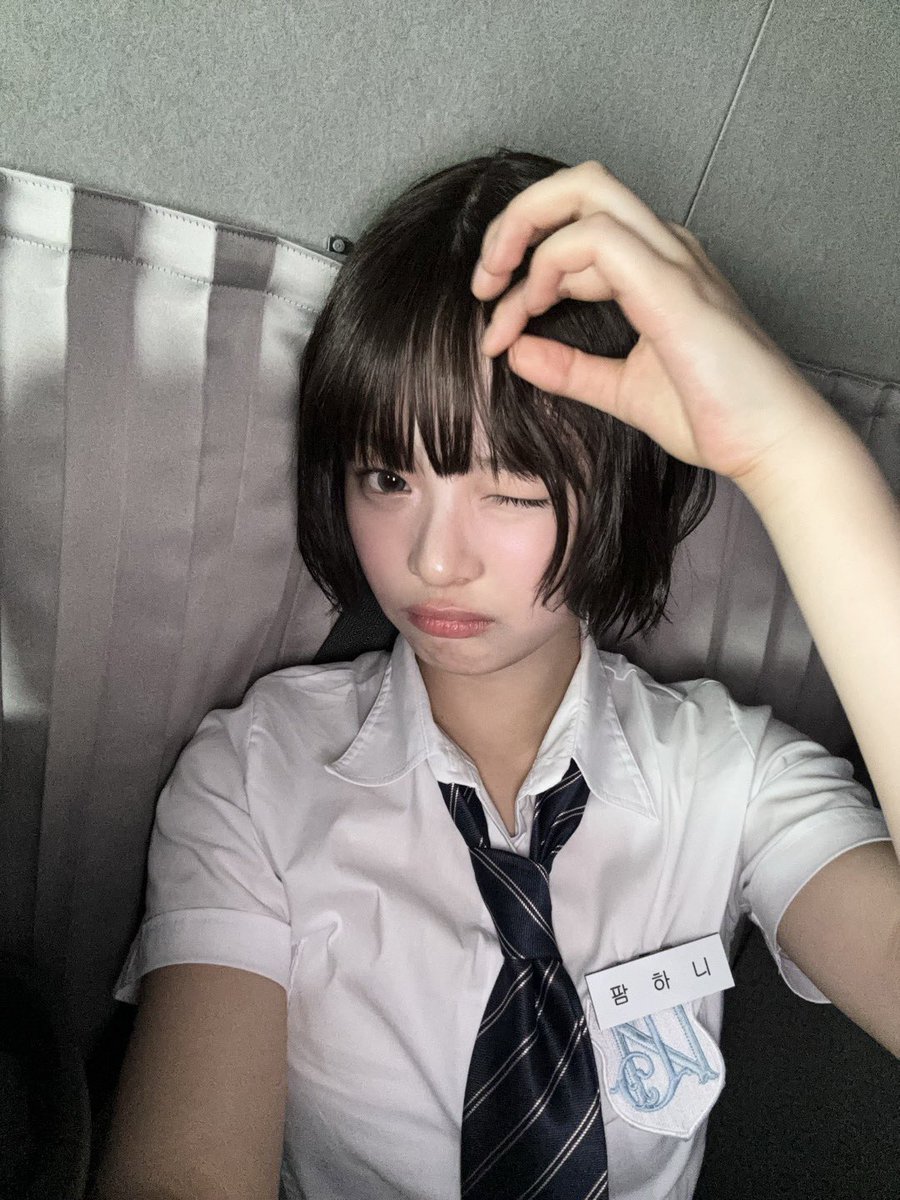 hanni archive⁵ tweet media