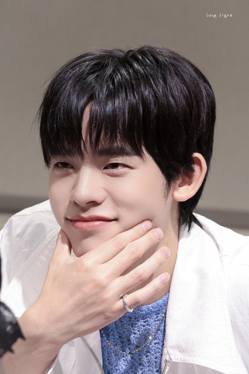 𝑳𝒐𝒗𝒆 𝒔𝒊𝒈𝒏 ◞♡ tweet media