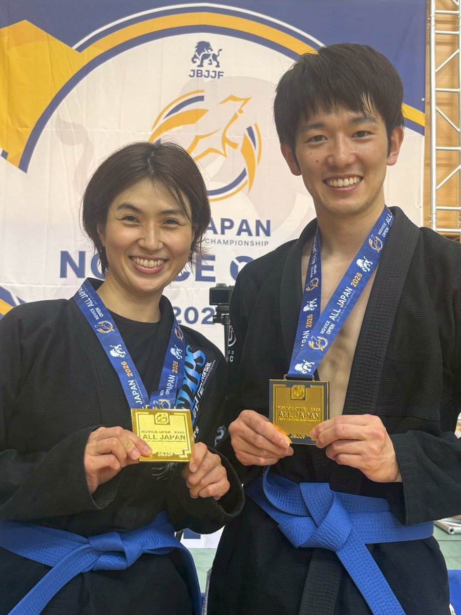 reversal_redips's tweet photo. 平素の練習状況、試合結果などを踏まえまして高壮一郎さん、木村智香さんを青帯に認定させていただきました。おめでとうございます！ https://t.co/arSWSeAFBn