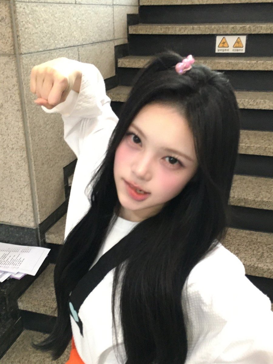 숭짱이! tweet media