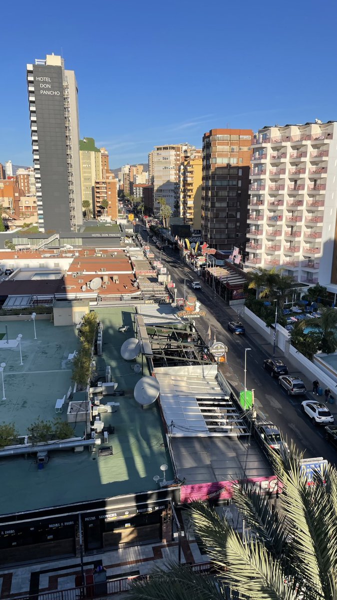 BeedleRowland's tweet photo. Suns out on the Benidorm strip 😎☀️☀️☀️ https://t.co/Vel0oKluPZ