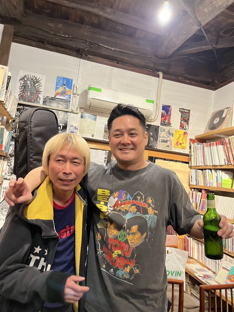 たびい　ええ唄をたくさん持っとる
じゃけどよう喋るんよね！
じゃけ、2マンがちょうどいい
またやろーね
本と自由、お客さん
ありがとうございました！！！
(ミ)