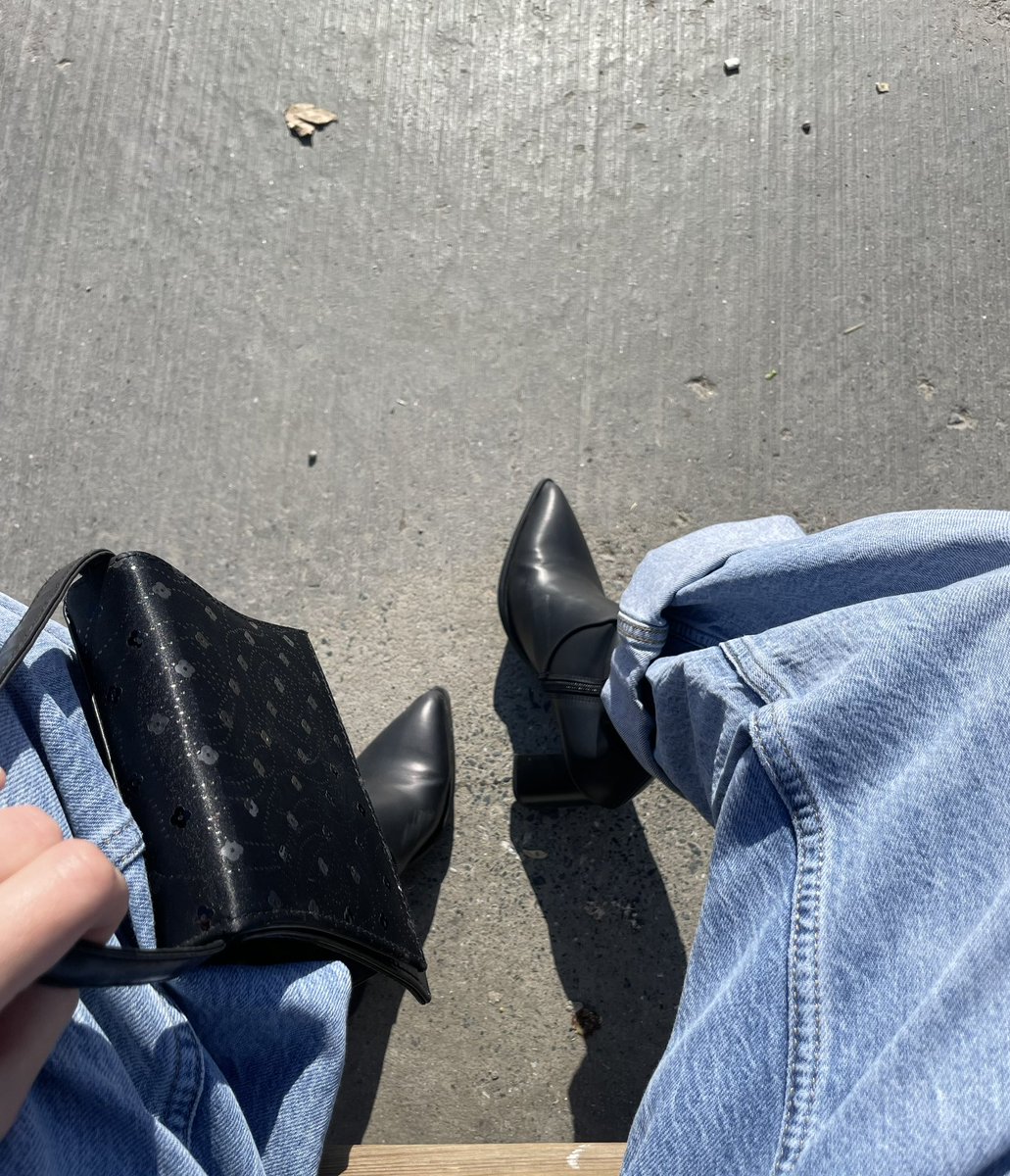 ayibogan tweet media