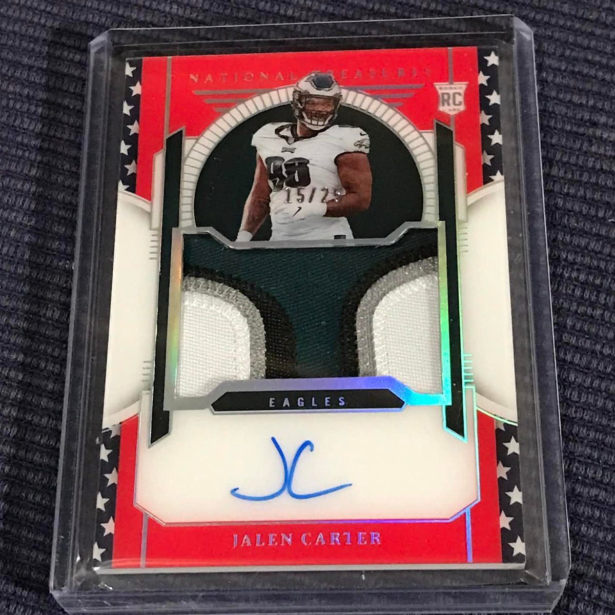 WhitticusCards's tweet image. Football cards do look cool! 🫡
2023 @PaniniAmerica National Treasures 🏈 Stars &amp;amp; Stripes 🇺🇸 RPA of Jalen Carter @Eagles @NFL #GoBirds #FlyEaglesFly 

#TheHobby #WhoDoYouCollect #TheHobbyFamily #BeAWhittness #BigHitWhitt