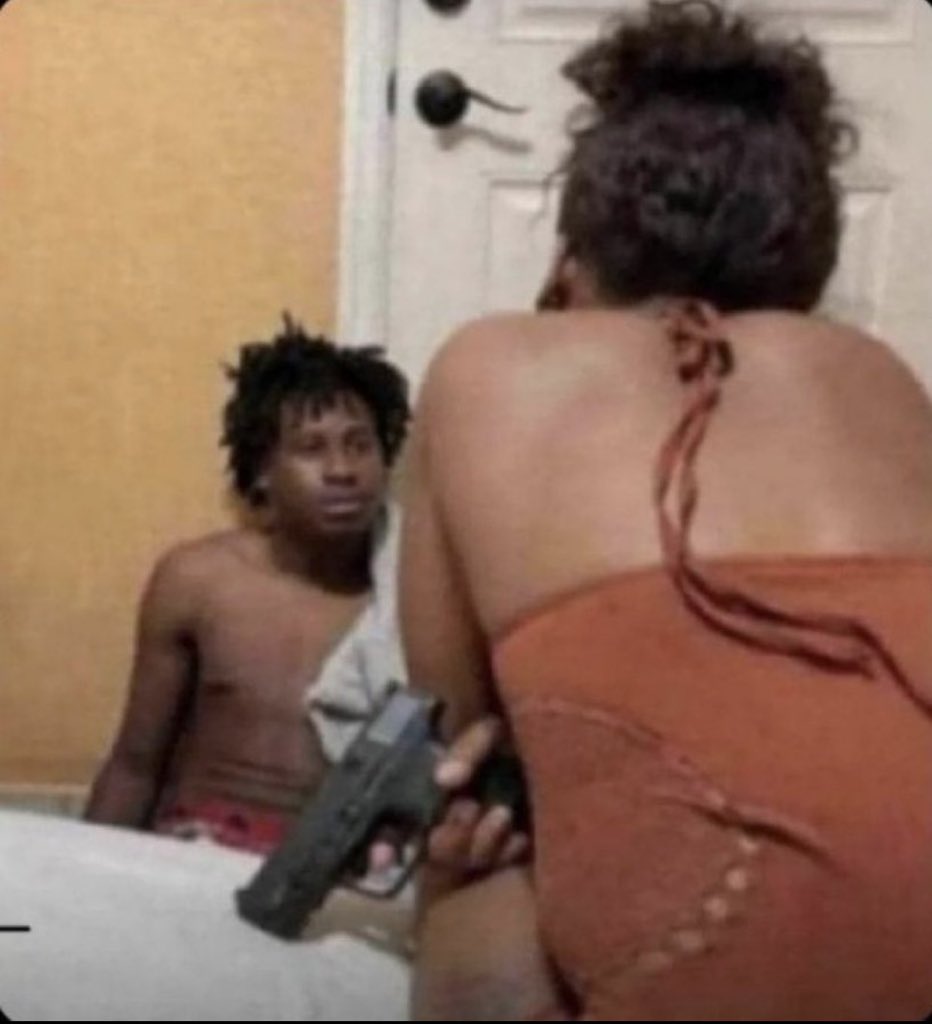 Akande🤖 tweet media