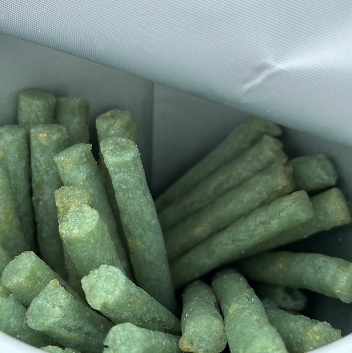 えるまり tweet media