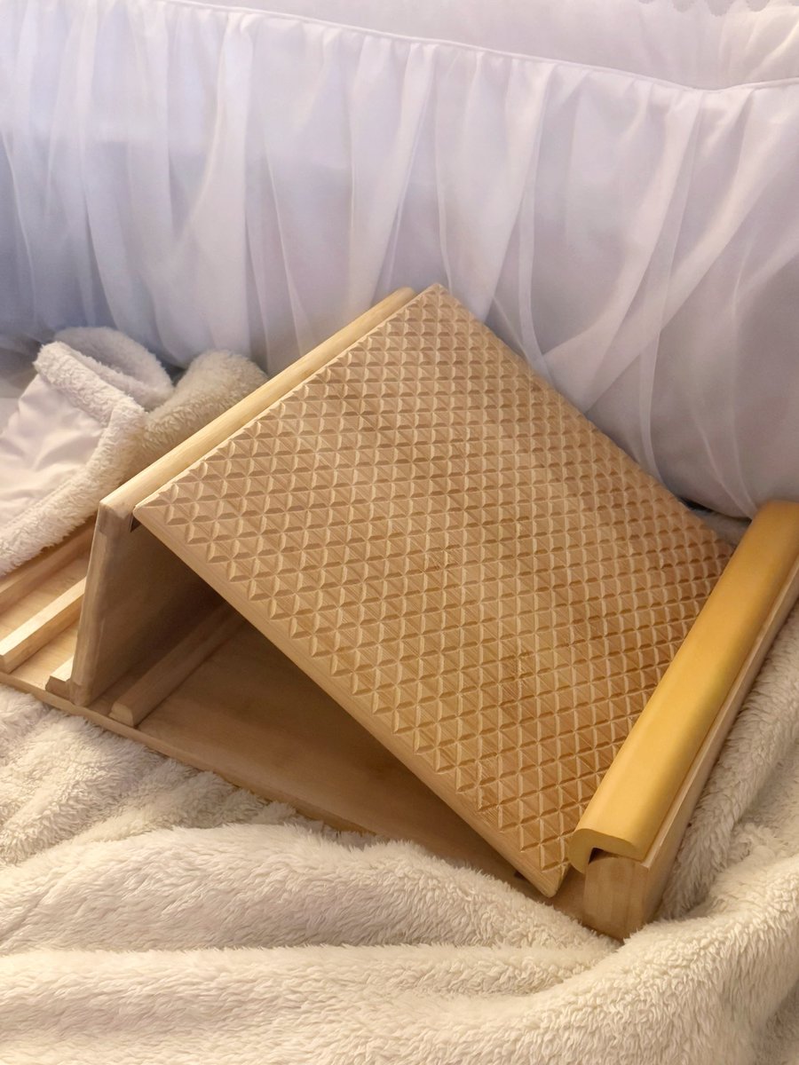 eune ೀ tweet media