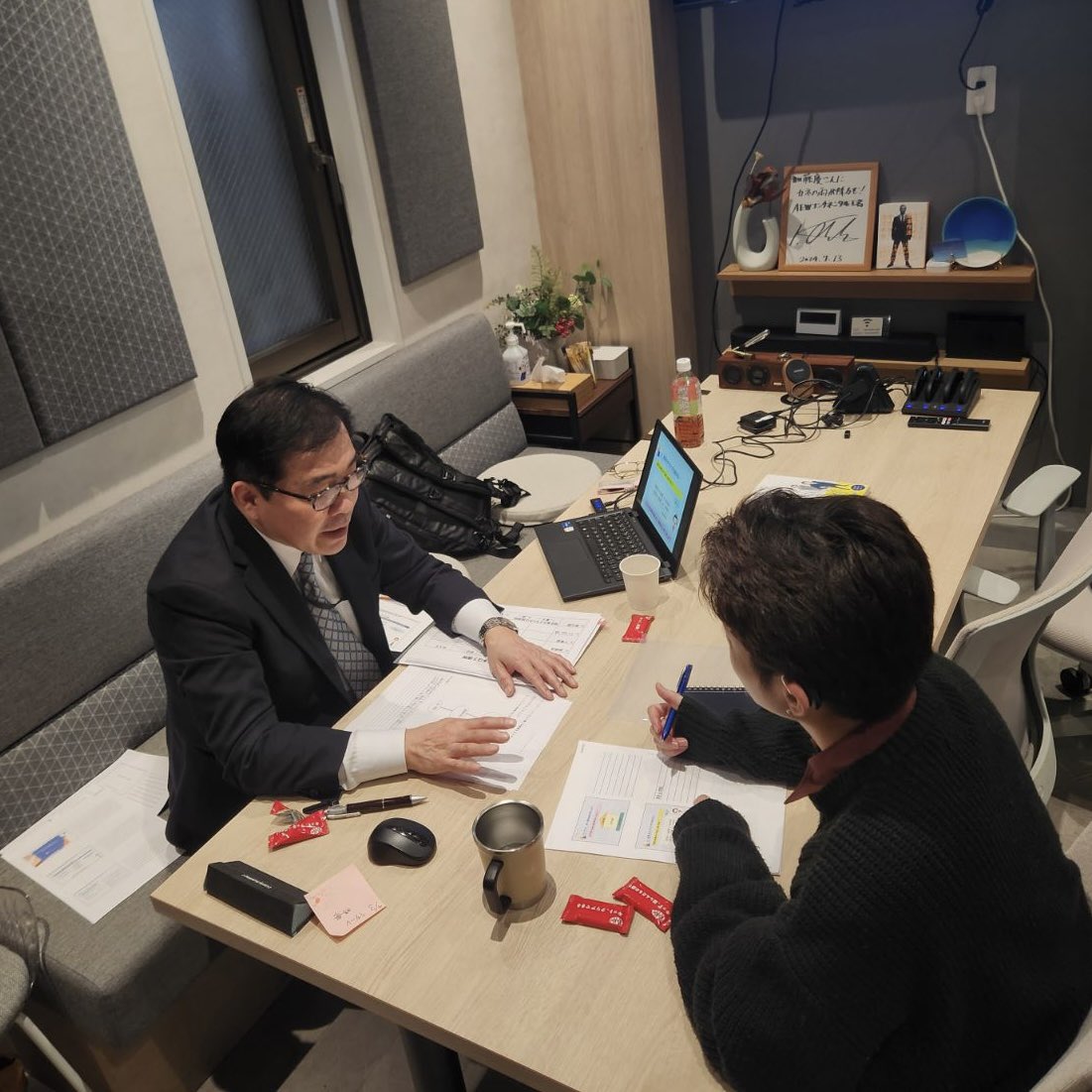 rigarejapan's tweet photo. この日は研修を受けていただきました！
社会人となってすぐではありますが、
自分はいま仕事に対してどういう考え方をしているのか、
1年後同じことをしてどう変化しているかを見るものです👀
社会人として1年を過ごした結果どう変わるか、はたまた変わっていないのか楽しみですね😊 https://t.co/IpHXkZnNhG