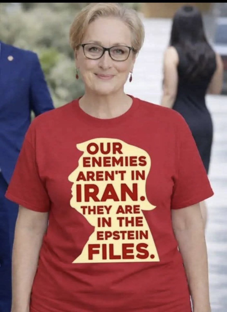 मेरिल स्ट्रिप ही माझी अतिशय आवडती अभिनेत्री आहे. तीन वेळा ॲास्कर जिंकणारी आणि एकवीस वेळा त्याचे नामांकन मिळवणारी. अतिशय ताकदीचा अभिनय करणारी. 

पण ती केवळ अभिनय करत नाही. तिचा कणा ताठ आहे. ट्रंपसारख्या अध्यक्षाने जगाला युद्धाच्या खाईत ढकलल्याचे थेट बोलणारी…सत्य ते समोर सांगणारी.