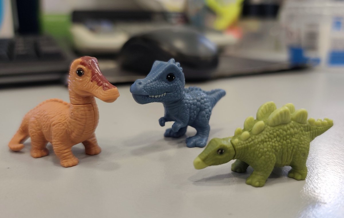 Τα νέα μου φιλαράκια στο γραφείο 🦖🦕