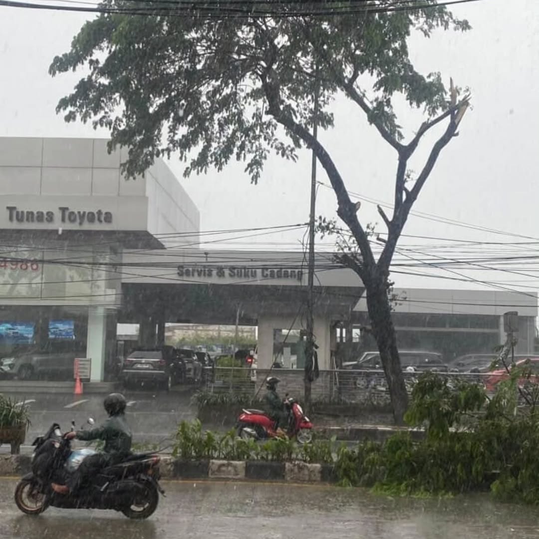 About Tangerang tweet media