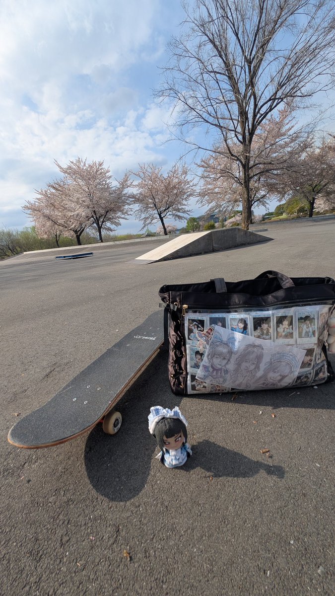 small.waver tweet media