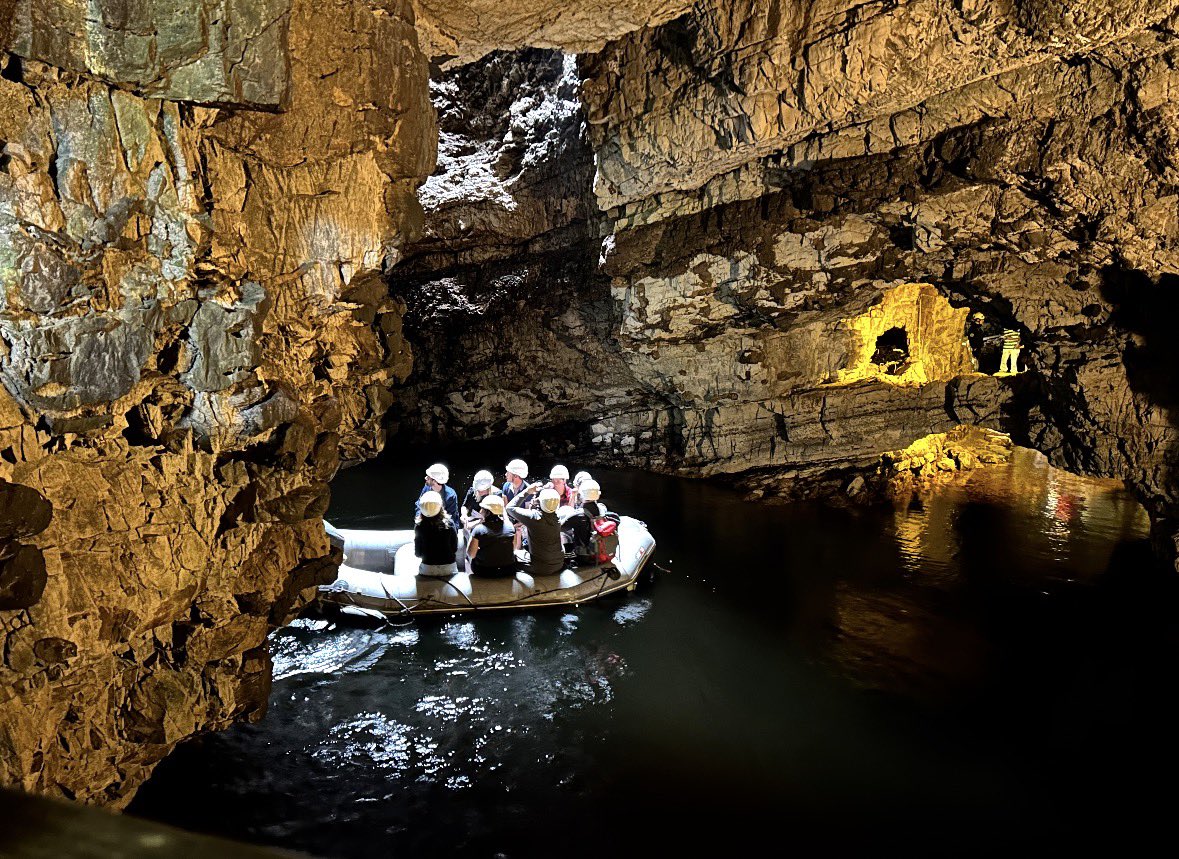 Tan321's tweet photo. @DailyPicTheme2 Waiting for our boat ride into #Smoo #cave Scotland #DailyPictureTheme https://t.co/KbtYlZIHDT