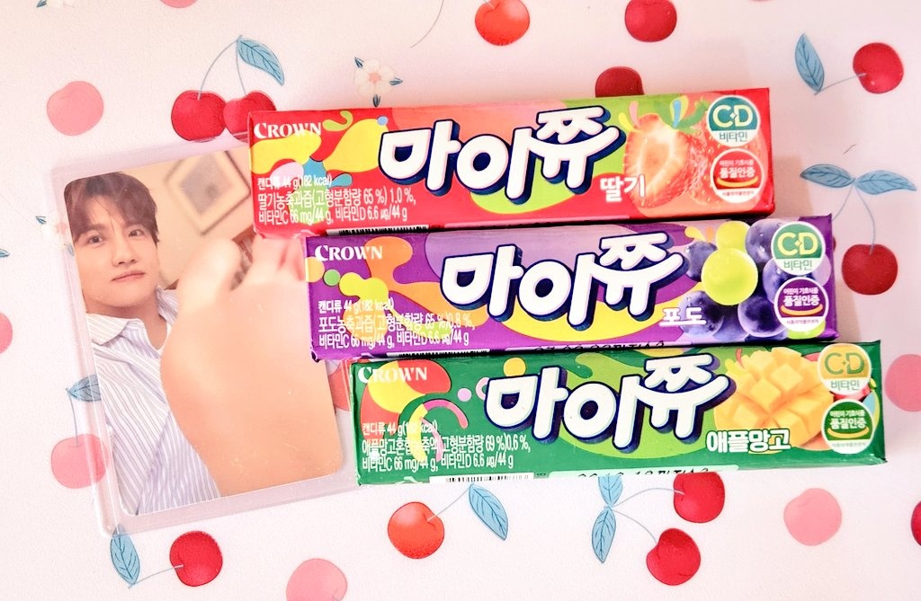 noriko_0218_'s tweet photo. 4月6日🍫シムの日🍫
久しぶりの46タイム投稿😍
Chocolate記念に4:06にオヤツ投稿するイベントあったよね🤭
https://t.co/RMeGY5st4Z
今日のおやつは、娘の🇰🇷土産
マイチュを食べちゃう😚💕
あ。チャンミン社長みたいにお友達に配らなきゃ🫣❣️ #덕밥집
#MAX_Chocolate
#최강창민 #チャンミン https://t.co/8SuOu4RmDG