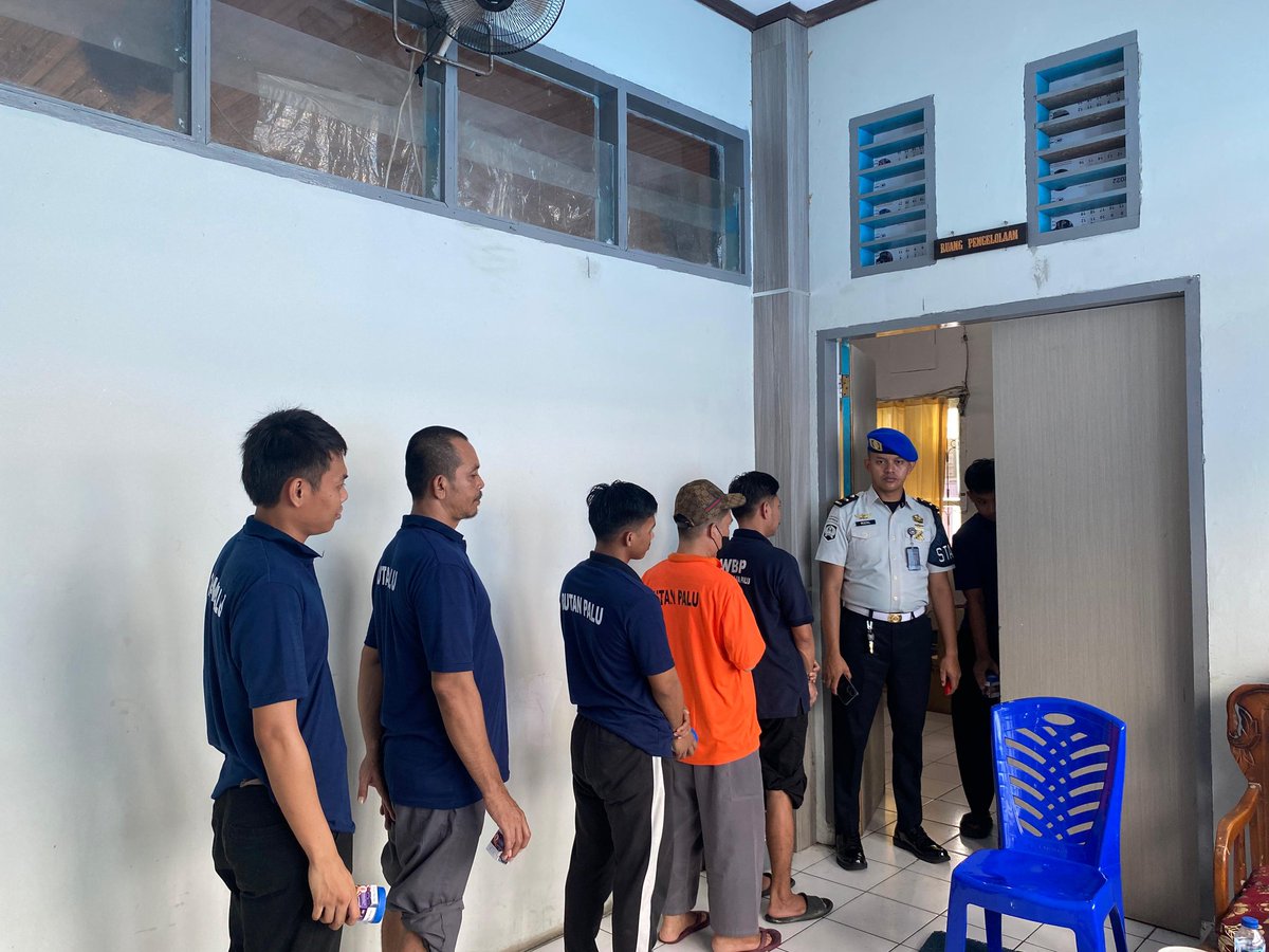 palu_rutan's tweet image. Perangi Narkoba, Rutan Palu Gelar Tes Urine Jelang Peringatan Hari Bhakti Pemasyarakatan ke-62 

Selengkapnya di : rutanpaluoffial.com

HUMAS RUTAN PALU
#kememimipas
#pemasyarakatan 
#imipasprima
#infoimipas
#pemasyarakatanbebasnarkoba