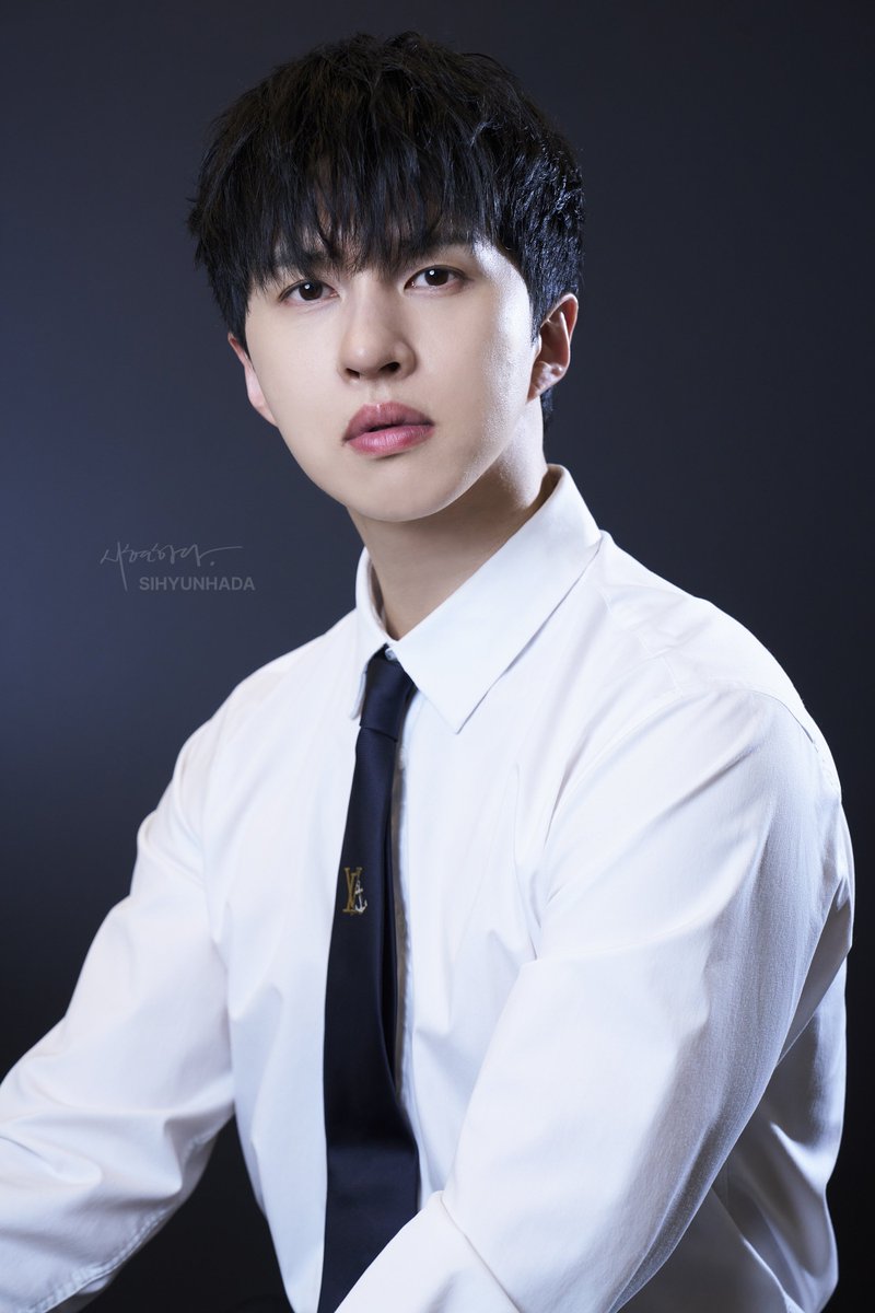 2026 시현하다 📸 NEW PHOTO2

#HAPPYKENDAY 💛🎂🥳🎁
#별빛 #STARLIGHT #애기별 #LITTLESTAR 
#켄 #KEN #이재환 #LeeJaeHwan