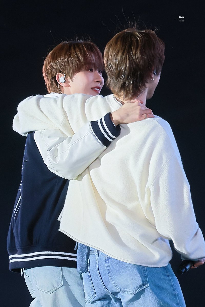 𝑠𝑖𝑔ℎ𝑡 tweet media