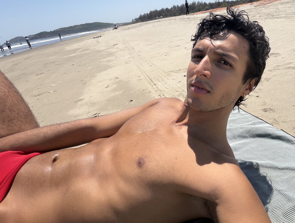 mishallnot's tweet photo. morning by the beach https://t.co/VszLzWuO8m
