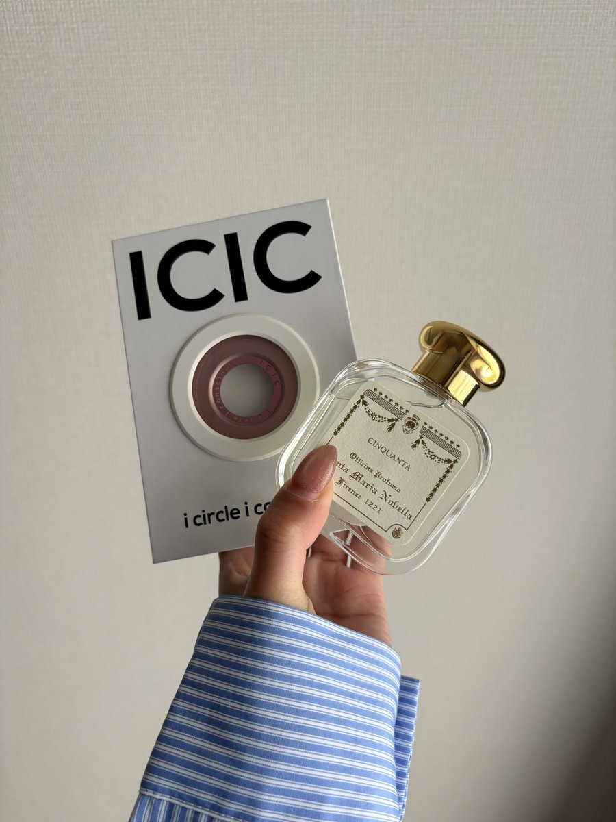a_scn3's tweet photo. スマホにつけられるフレグランスデバイス🩰
香水みたいに強すぎなくてふわっと香る感じがちょうどよくてお気に入り🤍
サンタ・マリア・ノヴェッラのオーデコロンを付けてみた！香水好きにはたまらない😮‍💨

#icic #PR https://t.co/e2sDjkDlmz