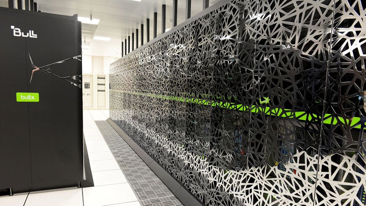 Alex Xplore tweet media