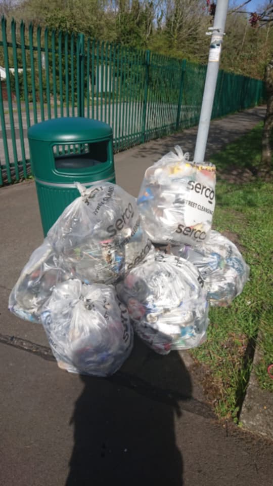 Litterwatch1's tweet image. Huge shoutout to the legendary Joe and Bob! While everyone else was eating #chocolate, this duo spent their #EasterSunday litter picking their adopted street in #Rowley. NINE bags later... what an incredible shift!  Giving up their free time for the #community—absolute stars.