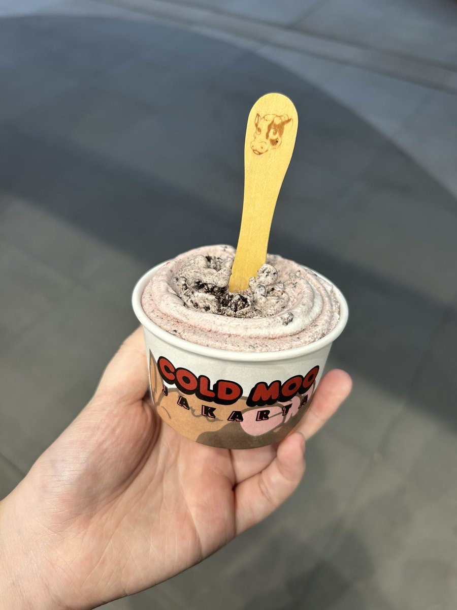 call me Bee 🐝 tweet media