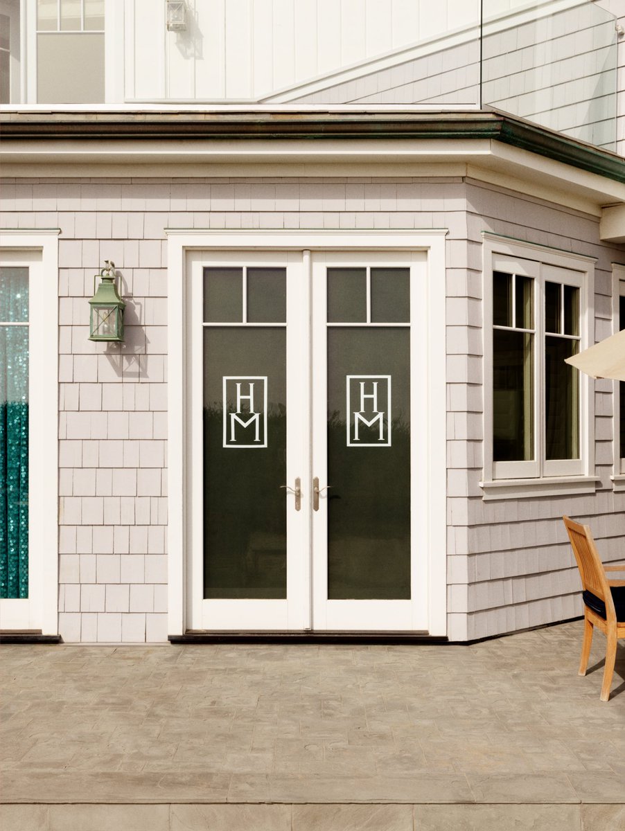 Miley Cyrus Japan tweet media