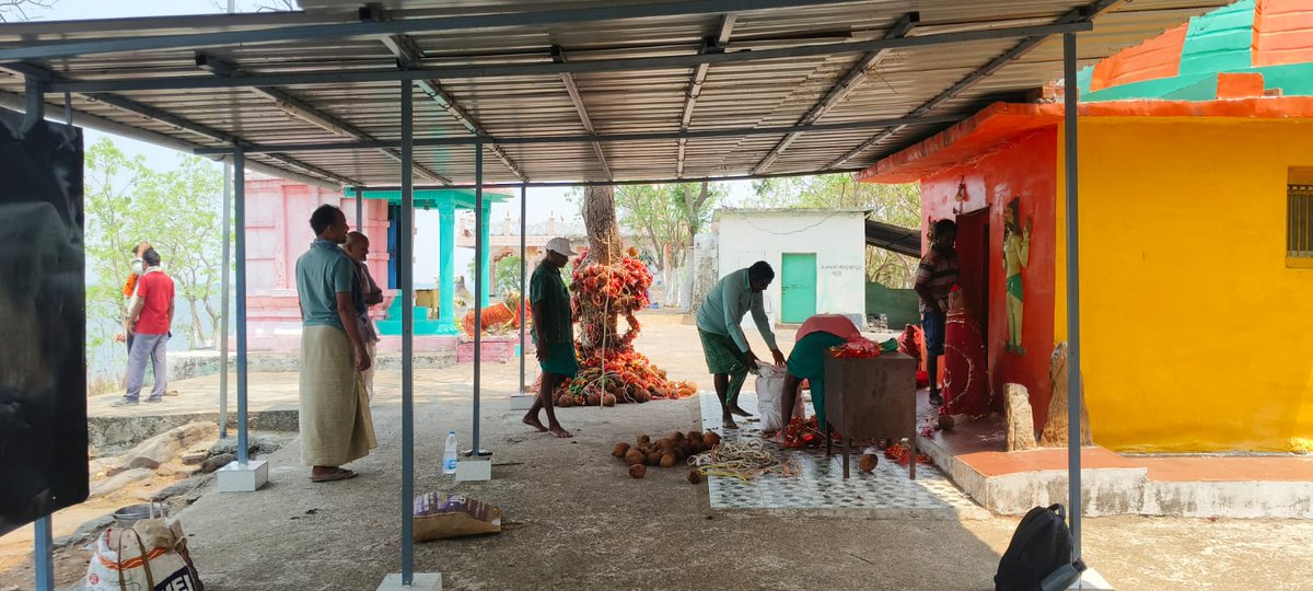 zpbaragada's tweet photo. On the ocassion of ODIAPAKSHYA Swachhata Abhiyaanorganized at PATHARSENI, BANJIPALI GP under Ambabhona Block of Bargarh District. 
@PRDeptOdisha @IPR_Odisha @MoJSDDWS @swachhbharat @DMBargarh @sbmodisha https://t.co/yhFllij4Mc