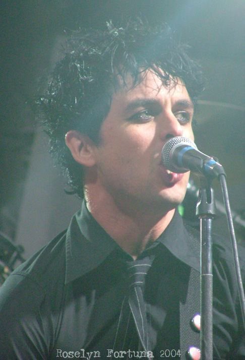daily billie joe armstrong tweet media