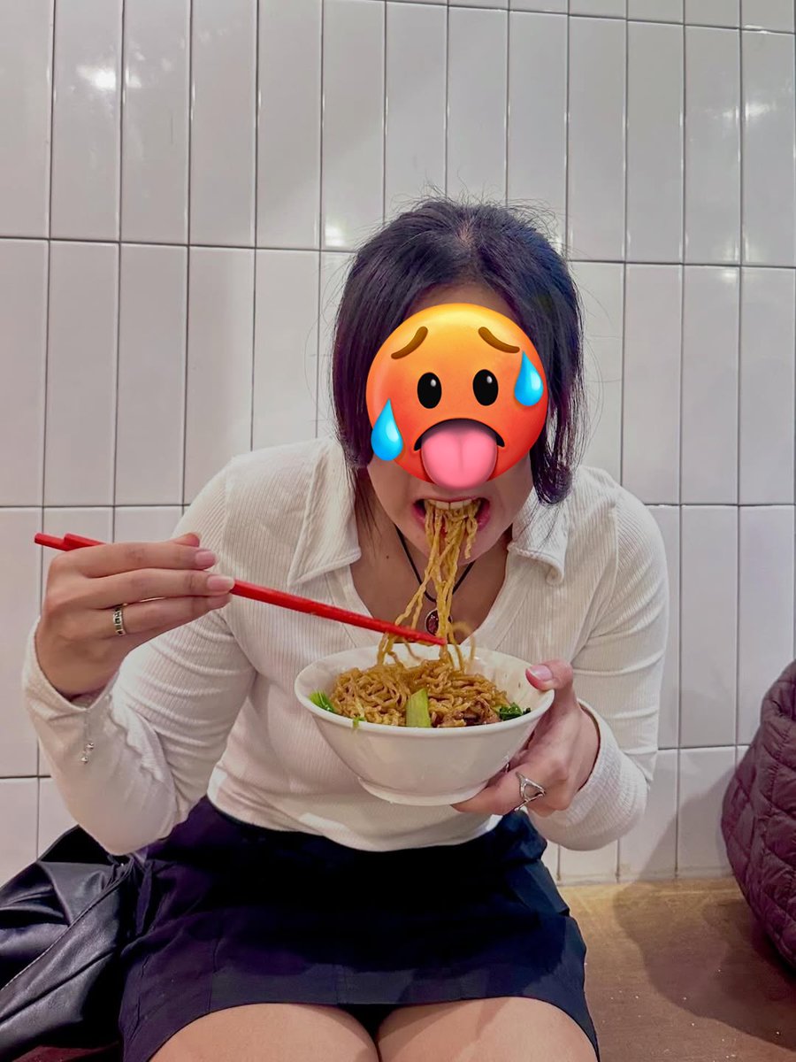 EFWEBE MENFESS tweet media