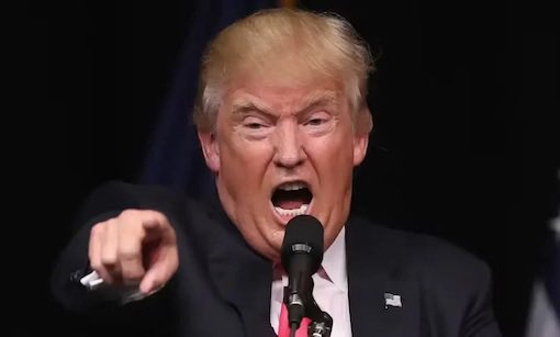 Europalestine1's tweet photo. LE RACISME DE TRUMP BLOQUÉ PAR UN JUGE FÉDÉRAL

Un juge fédéral de Boston a bloqué la tentative de l’administration Trump de collecter des données sur l’origine ethnique des candidats dans les universités publiques, suite à une action en justice intentée par 17 procureurs généraux d’État démocrates.

Trump avait ordonné cette collecte de données, accusant les universités d’utiliser indirectement le critère de l’origine ethnique dans leurs admissions.

Le juge a qualifié le déploiement de cette mesure de « précipité et chaotique » et a déclaré qu’il risquait de porter atteinte à la vie privée des étudiants.
