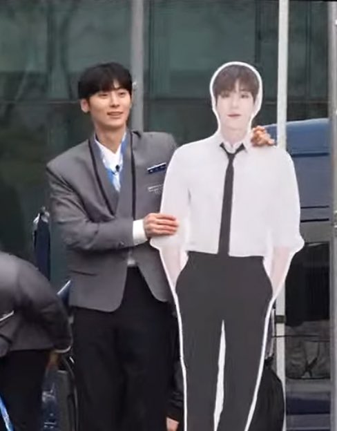 madeinJuly ︵ᡣ𐭩 tweet media