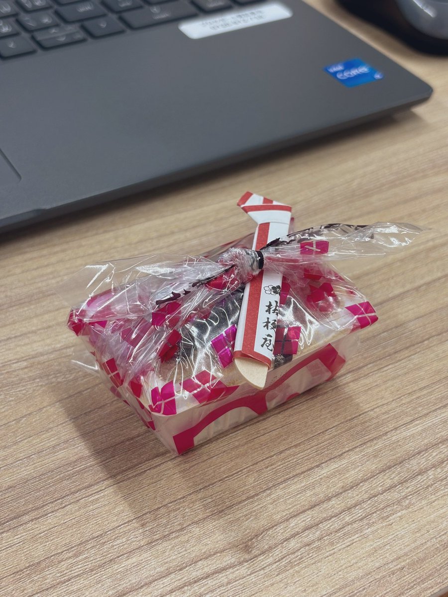 【急募】デスクを汚さずに食べる方法