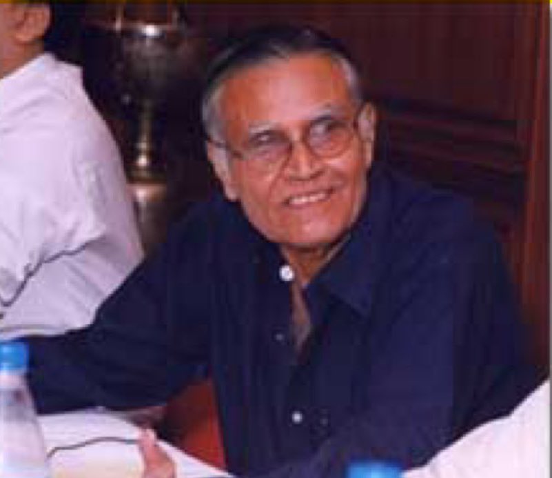 CAronitpereira's tweet photo. In year 2000, Mr. Chandrakant Sampat called out obnoxious valuations of Infosys and IT industry.

Infosys took 9 years to cross that price again. 

Read this to understand how real Value Investing works. https://t.co/D1QVOr9D6G