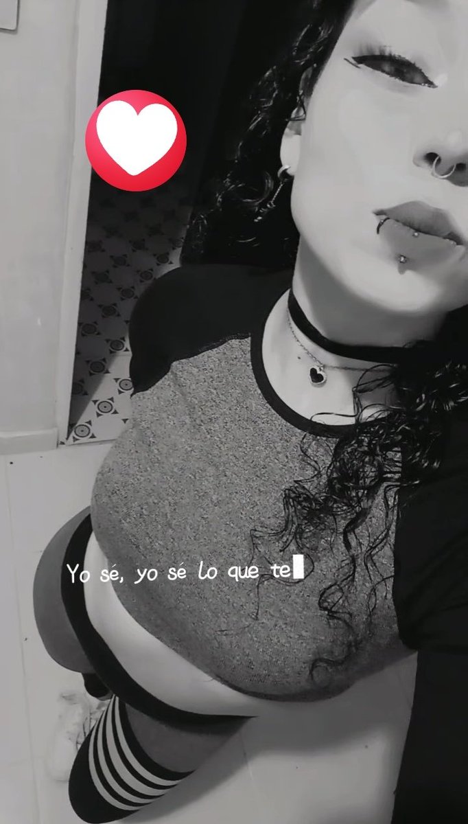 emyfoco's tweet photo. Déjame ver como te acuestas en las noches? https://t.co/3SEFqSvGYF