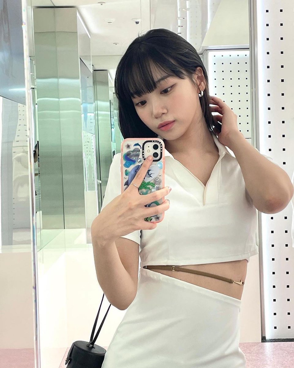 Chaewon pics tweet media