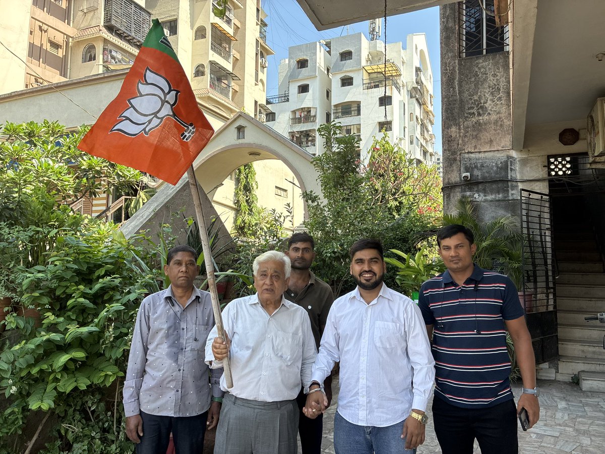 HirenTankara's tweet photo. राष्ट्रवाद हमारी प्रेरणा- सुशासन एवं विकास से "अंत्योदय " हमारा लक्ष्य

 #47YearsOfNationFirst https://t.co/1QcqILk5TR