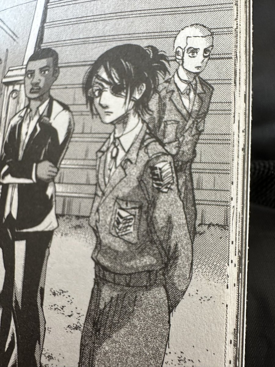 Hange Zoe of shedtwt tweet media