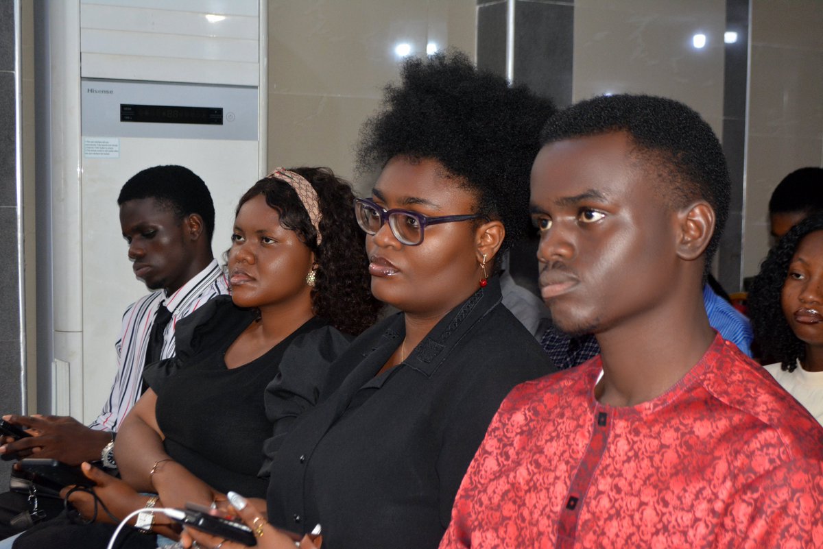 Visionpreneurr's tweet photo. No influencer support, but my oga them, @kingberrykarter and @iam_pterr kept supporting us with their words of encouragement and reposts. I honor you sirs, and to others who engaged us. I appreciate you all. Una no leave me for street🙏🙌
We are taking over Edo state together.❤️ https://t.co/B9HEljVq0c