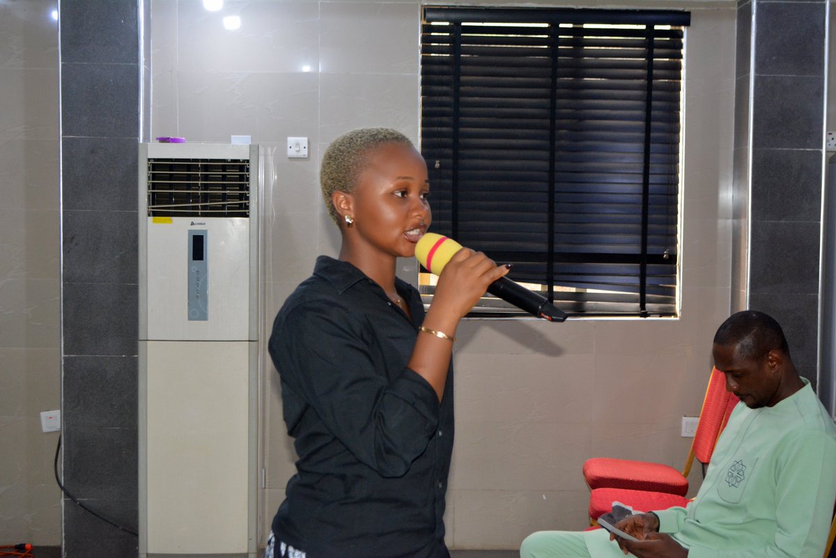 Visionpreneurr's tweet photo. No influencer support, but my oga them, @kingberrykarter and @iam_pterr kept supporting us with their words of encouragement and reposts. I honor you sirs, and to others who engaged us. I appreciate you all. Una no leave me for street🙏🙌
We are taking over Edo state together.❤️ https://t.co/B9HEljVq0c