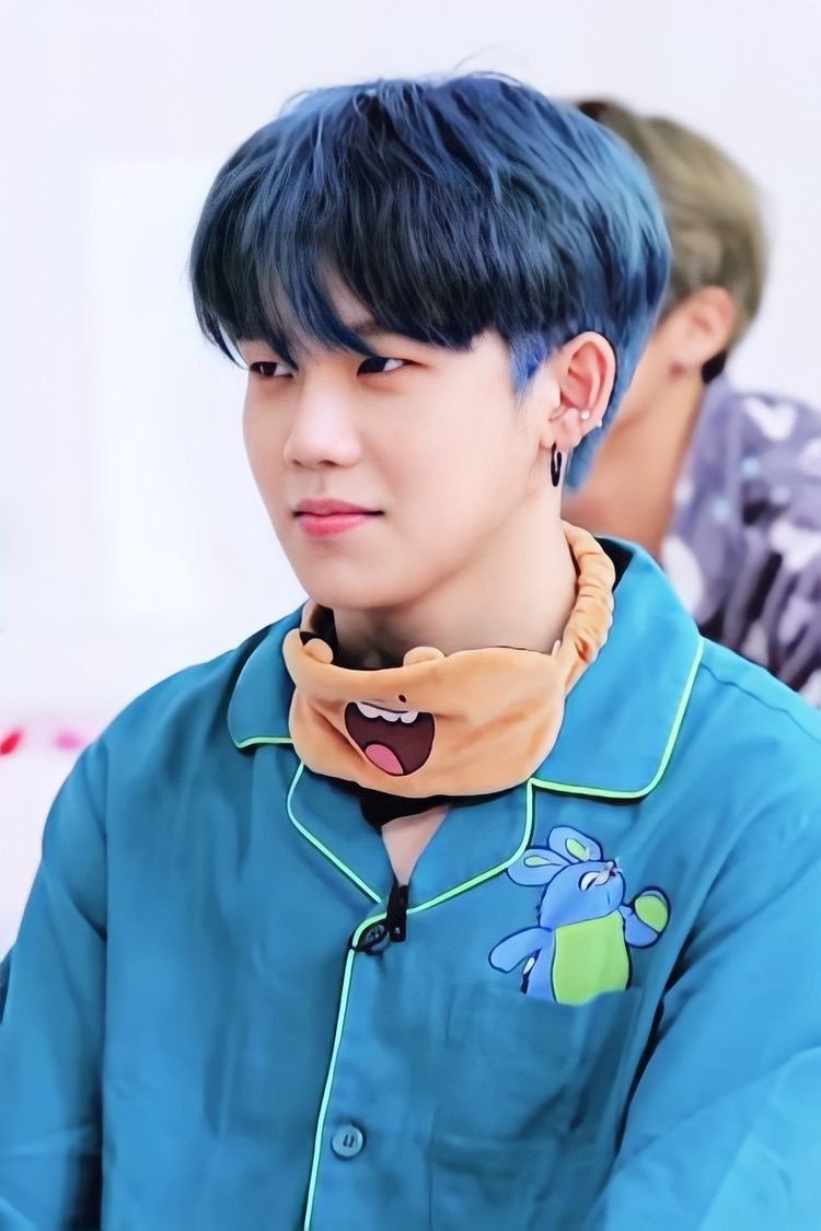 𝒆𝒓𝒓𝒆 🜁𓂃 🎆ᴺᴼᴮᴼᴰʸ🎇 tweet media