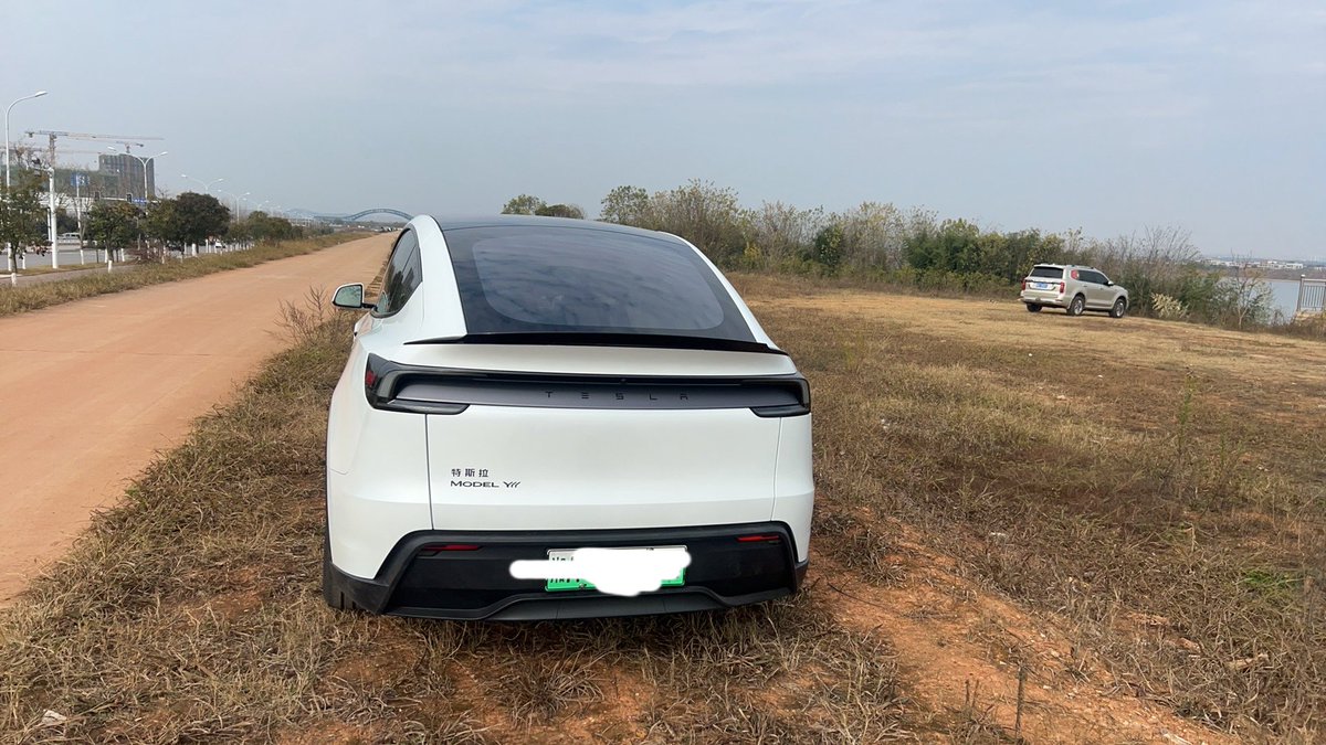 Tesla xiaowai tweet media